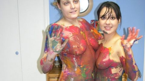 Danni and Cristal do body painting